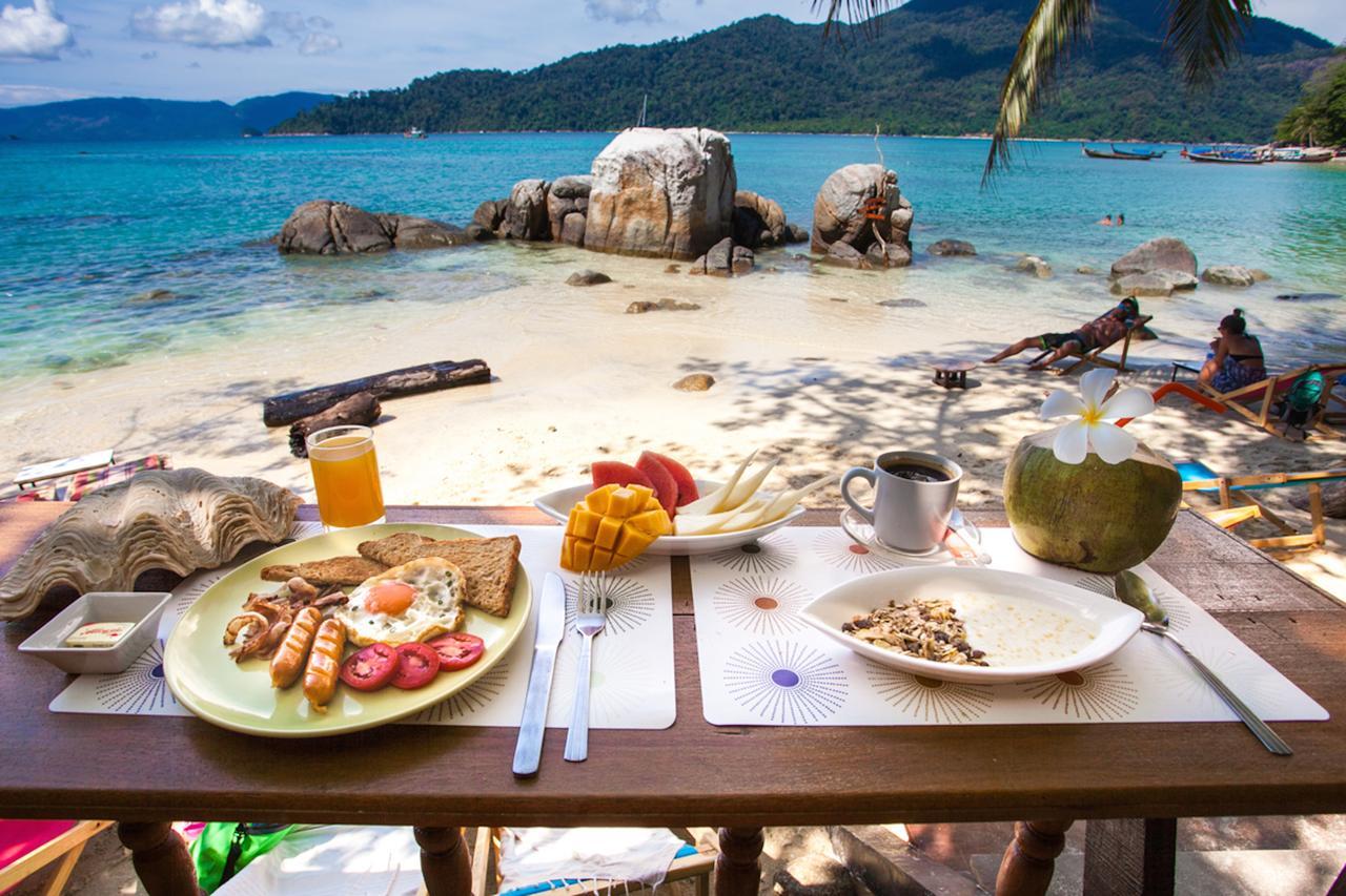 ホテル ベイビュー サンセット リペ島 エクステリア 写真